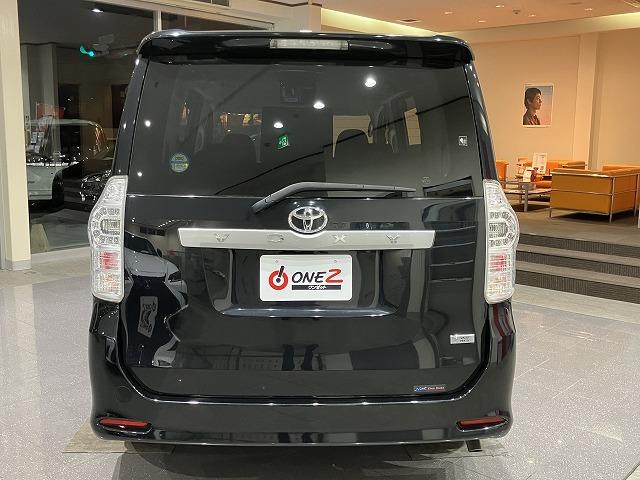 ヴォクシー ＺＳ　煌　禁煙車　８人乗り　純正ナビゲーション　純正フリップダウンモニター　両側パワースライドドア　オートライト　純正１６インチＡＷ　パドルシフト　バックモニター　スマートキープッシュスタート　ビルトインＥＴＣ（18枚目）
