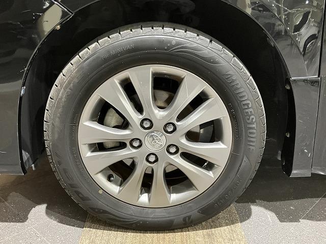 ヴォクシー ＺＳ　煌　禁煙車　８人乗り　純正ナビゲーション　純正フリップダウンモニター　両側パワースライドドア　オートライト　純正１６インチＡＷ　パドルシフト　バックモニター　スマートキープッシュスタート　ビルトインＥＴＣ（29枚目）