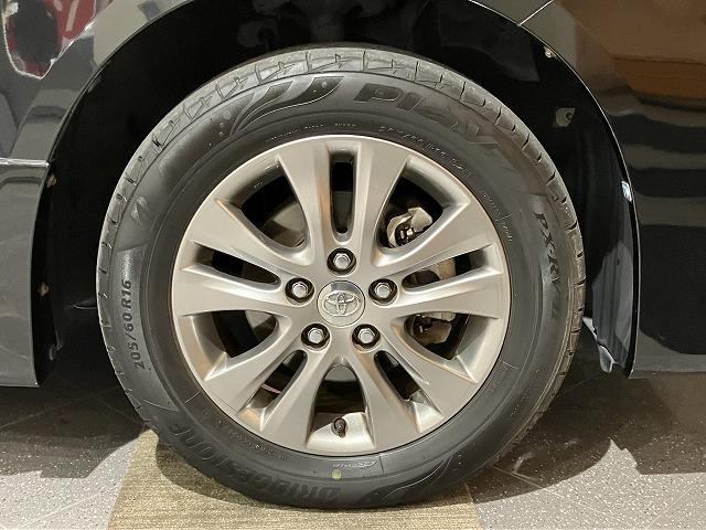 ヴォクシー ＺＳ　煌　禁煙車　８人乗り　純正ナビゲーション　純正フリップダウンモニター　両側パワースライドドア　オートライト　純正１６インチＡＷ　パドルシフト　バックモニター　スマートキープッシュスタート　ビルトインＥＴＣ（31枚目）