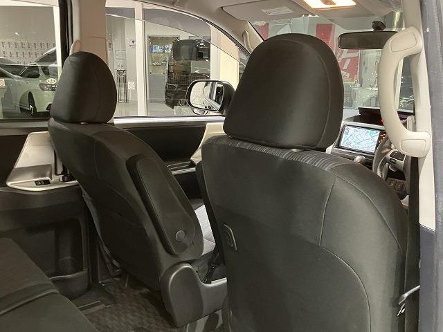 ヴォクシー ＺＳ　煌　禁煙車　８人乗り　純正ナビゲーション　純正フリップダウンモニター　両側パワースライドドア　オートライト　純正１６インチＡＷ　パドルシフト　バックモニター　スマートキープッシュスタート　ビルトインＥＴＣ（39枚目）