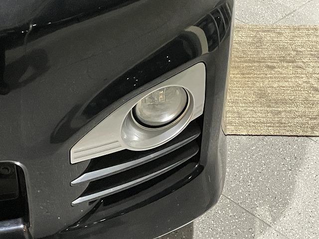 ヴォクシー ＺＳ　煌　禁煙車　８人乗り　純正ナビゲーション　純正フリップダウンモニター　両側パワースライドドア　オートライト　純正１６インチＡＷ　パドルシフト　バックモニター　スマートキープッシュスタート　ビルトインＥＴＣ（46枚目）