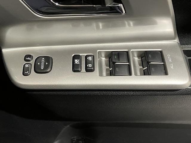 ヴォクシー ＺＳ　煌　禁煙車　８人乗り　純正ナビゲーション　純正フリップダウンモニター　両側パワースライドドア　オートライト　純正１６インチＡＷ　パドルシフト　バックモニター　スマートキープッシュスタート　ビルトインＥＴＣ（52枚目）