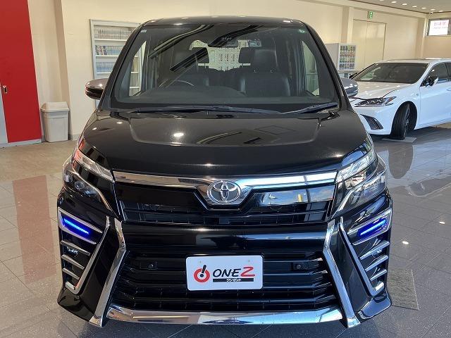 ヴォクシー ZS 煌III 禁煙車 純正10インチナビ 純正フリップダウン トヨタセーフティセンス プリクラッシュ クルーズコントロール クリアランスソナー クロハーフレザーシート 両側パワースライドドア 純正16インチAW(13枚目)