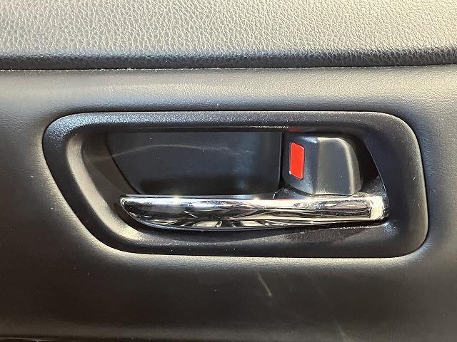 ヴォクシー ZS 煌III 禁煙車 純正10インチナビ 純正フリップダウン トヨタセーフティセンス プリクラッシュ クルーズコントロール クリアランスソナー クロハーフレザーシート 両側パワースライドドア 純正16インチAW(54枚目)