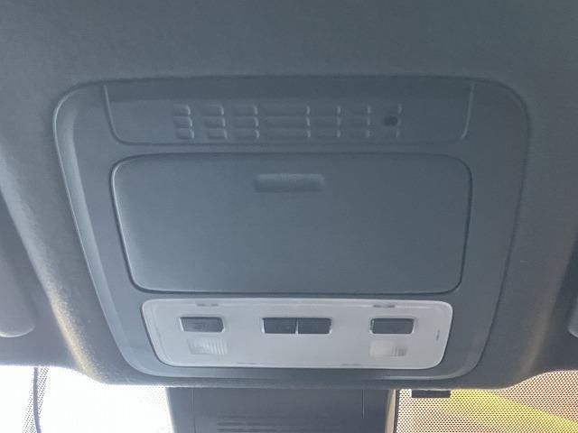 ヴォクシー ZS 煌III 禁煙車 純正10インチナビ 純正フリップダウン トヨタセーフティセンス プリクラッシュ クルーズコントロール クリアランスソナー クロハーフレザーシート 両側パワースライドドア 純正16インチAW(70枚目)