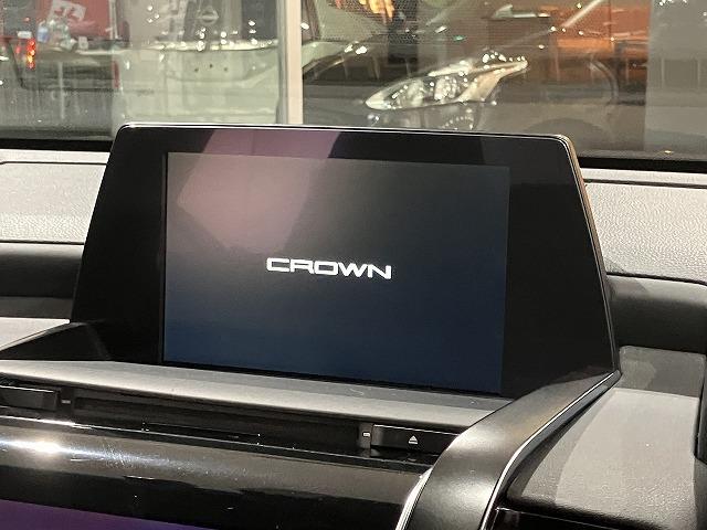 クラウンハイブリッド S スポーツスタイル 禁煙車 パノラミックビューモニター パーキングサポート AC100V トヨタセーフティセンス プリクラッシュ レーダークルーズ クリアランスソナー ブラインドスポットモニター オートハイビーム ETC(4枚目)