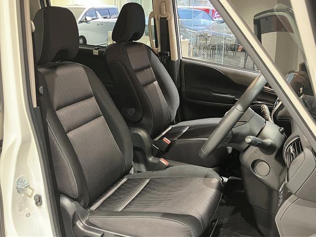 セレナ ハイウェイスターG 禁煙 セーフティパックB プロパイロット インテリジェントルームミラ オートブレーキホールド アラウンドビューモニタ クリアランスソナー 純正9インチナビ エマージェンシーブレーキ 純正16インチAW(12枚目)