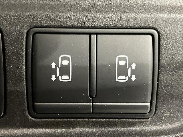 セレナ ＸＶ　禁煙車　エマージェンシーブレーキ　クルーズコントロール　クリランスソナー　両側パワースライドドア　ブラインドスポットモニター　バックモニター　スマートキープッシュスタート　ビルトインＥＴＣ（6枚目）