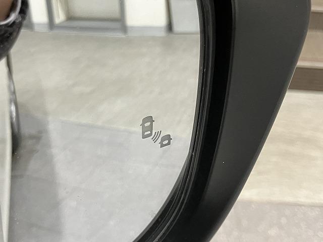 セレナ ＸＶ　禁煙車　エマージェンシーブレーキ　クルーズコントロール　クリランスソナー　両側パワースライドドア　ブラインドスポットモニター　バックモニター　スマートキープッシュスタート　ビルトインＥＴＣ（7枚目）