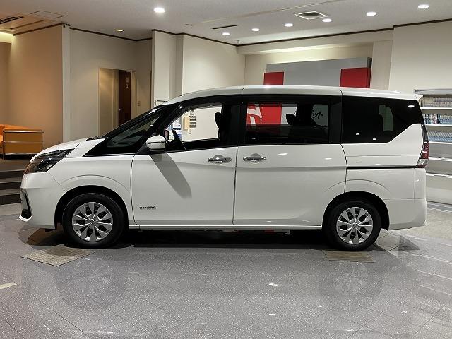 セレナ ＸＶ　禁煙車　エマージェンシーブレーキ　クルーズコントロール　クリランスソナー　両側パワースライドドア　ブラインドスポットモニター　バックモニター　スマートキープッシュスタート　ビルトインＥＴＣ（16枚目）