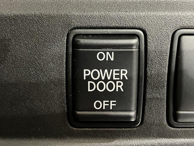 セレナ ＸＶ　禁煙車　エマージェンシーブレーキ　クルーズコントロール　クリランスソナー　両側パワースライドドア　ブラインドスポットモニター　バックモニター　スマートキープッシュスタート　ビルトインＥＴＣ（54枚目）