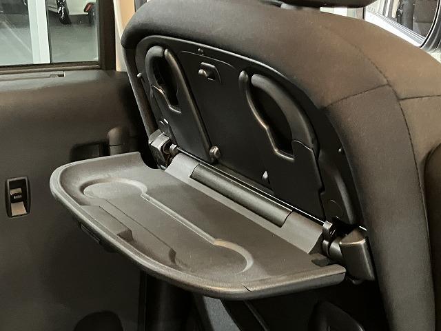 セレナ ＸＶ　禁煙車　エマージェンシーブレーキ　クルーズコントロール　クリランスソナー　両側パワースライドドア　ブラインドスポットモニター　バックモニター　スマートキープッシュスタート　ビルトインＥＴＣ（69枚目）