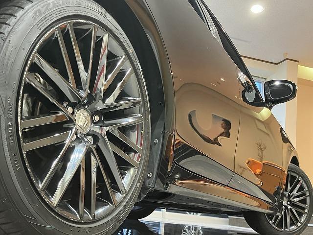 クラウンハイブリッド アスリートＳ　ブラックスタイル　禁煙車　テラロッサ本革エアシート　クリアランスソナー　トヨタセーフティセンス　クルーズコントロール　オートライト　ブラックスパッタリングＡＷ　メーカーナビゲーション　バックモニター　パワーシート（9枚目）