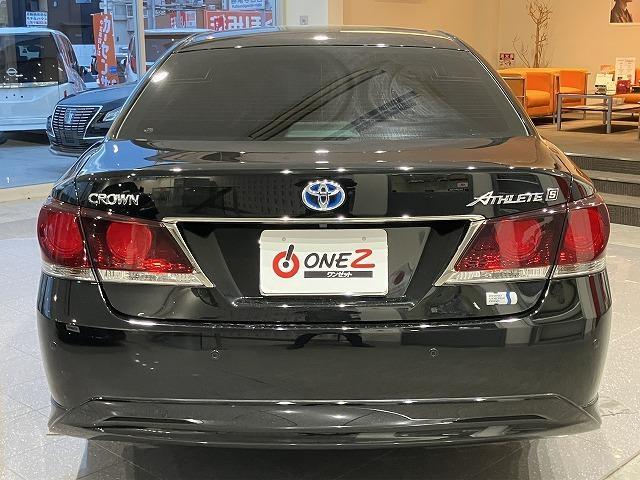 クラウンハイブリッド アスリートＳ　ブラックスタイル　禁煙車　テラロッサ本革エアシート　クリアランスソナー　トヨタセーフティセンス　クルーズコントロール　オートライト　ブラックスパッタリングＡＷ　メーカーナビゲーション　バックモニター　パワーシート（12枚目）