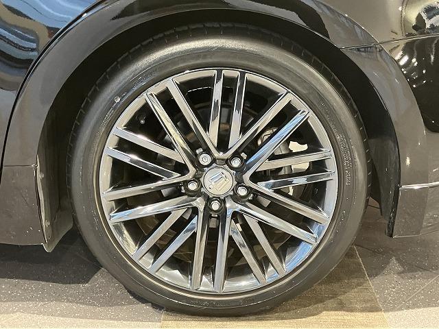 クラウンハイブリッド アスリートＳ　ブラックスタイル　禁煙車　テラロッサ本革エアシート　クリアランスソナー　トヨタセーフティセンス　クルーズコントロール　オートライト　ブラックスパッタリングＡＷ　メーカーナビゲーション　バックモニター　パワーシート（26枚目）