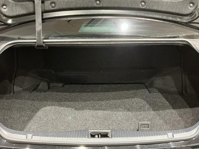 クラウンハイブリッド アスリートＳ　ブラックスタイル　禁煙車　テラロッサ本革エアシート　クリアランスソナー　トヨタセーフティセンス　クルーズコントロール　オートライト　ブラックスパッタリングＡＷ　メーカーナビゲーション　バックモニター　パワーシート（32枚目）