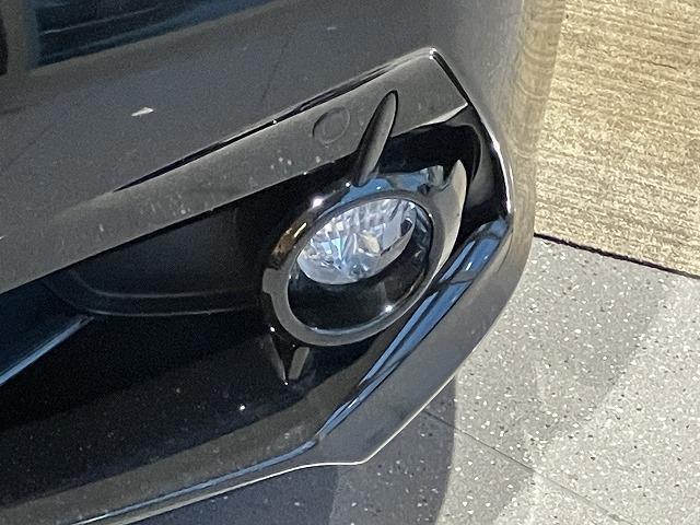 クラウンハイブリッド アスリートＳ　ブラックスタイル　禁煙車　テラロッサ本革エアシート　クリアランスソナー　トヨタセーフティセンス　クルーズコントロール　オートライト　ブラックスパッタリングＡＷ　メーカーナビゲーション　バックモニター　パワーシート（42枚目）