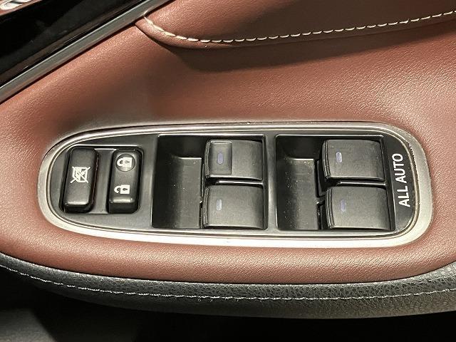 クラウンハイブリッド アスリートＳ　ブラックスタイル　禁煙車　テラロッサ本革エアシート　クリアランスソナー　トヨタセーフティセンス　クルーズコントロール　オートライト　ブラックスパッタリングＡＷ　メーカーナビゲーション　バックモニター　パワーシート（50枚目）