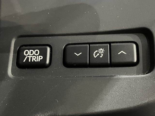 クラウンハイブリッド アスリートＳ　ブラックスタイル　禁煙車　テラロッサ本革エアシート　クリアランスソナー　トヨタセーフティセンス　クルーズコントロール　オートライト　ブラックスパッタリングＡＷ　メーカーナビゲーション　バックモニター　パワーシート（57枚目）