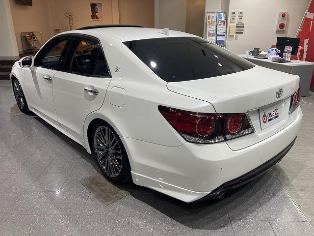 クラウン アスリートＧ　禁煙車　サンルーフ　アドバンストパッケージ　クリランスソナー　トヨタセーフティセンス　レーダークルーズ　スパッタリング１８インチＡＷ　黒本革エアシート　メモリパワーシート　ブラインドスポットモニター（20枚目）