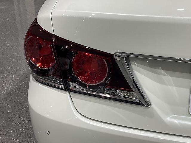 クラウン アスリートＧ　禁煙車　サンルーフ　アドバンストパッケージ　クリランスソナー　トヨタセーフティセンス　レーダークルーズ　スパッタリング１８インチＡＷ　黒本革エアシート　メモリパワーシート　ブラインドスポットモニター（31枚目）