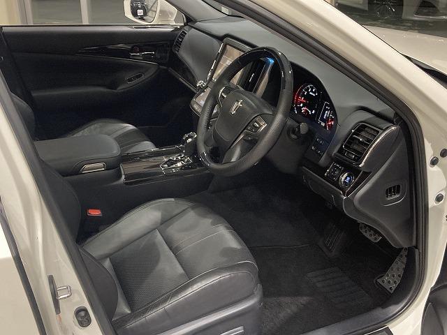 クラウン アスリートＧ　禁煙車　サンルーフ　アドバンストパッケージ　クリランスソナー　トヨタセーフティセンス　レーダークルーズ　スパッタリング１８インチＡＷ　黒本革エアシート　メモリパワーシート　ブラインドスポットモニター（38枚目）