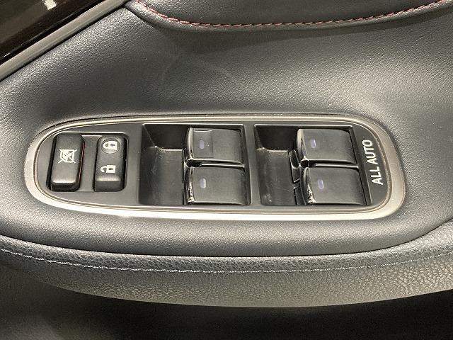 クラウン アスリートＧ　禁煙車　サンルーフ　アドバンストパッケージ　クリランスソナー　トヨタセーフティセンス　レーダークルーズ　スパッタリング１８インチＡＷ　黒本革エアシート　メモリパワーシート　ブラインドスポットモニター（52枚目）