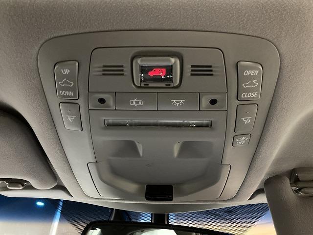 クラウン アスリートＧ　禁煙車　サンルーフ　アドバンストパッケージ　クリランスソナー　トヨタセーフティセンス　レーダークルーズ　スパッタリング１８インチＡＷ　黒本革エアシート　メモリパワーシート　ブラインドスポットモニター（71枚目）