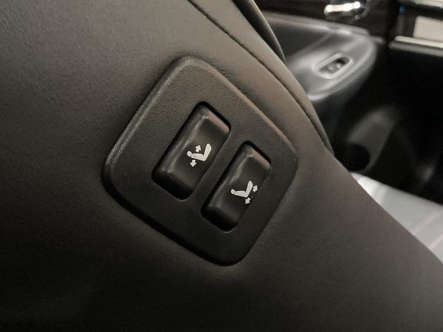 クラウン アスリートＧ　禁煙車　サンルーフ　アドバンストパッケージ　クリランスソナー　トヨタセーフティセンス　レーダークルーズ　スパッタリング１８インチＡＷ　黒本革エアシート　メモリパワーシート　ブラインドスポットモニター（75枚目）