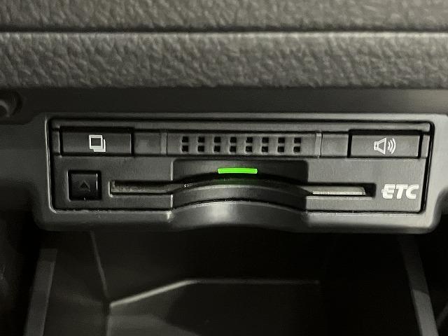 ヴェルファイア ２．４Ｚ　ゴールデンアイズＩＩ　禁煙車　サンルーフ　クルーズコントロール　クリランスソナー　両側パワースライドドア　パワーバックドア　クロハーフレザーシート　純正１８インチＡＷ　スマートキープッシュスタート　ビルトインＥＴＣ（10枚目）