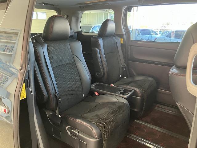 ヴェルファイア ２．４Ｚ　ゴールデンアイズＩＩ　禁煙車　サンルーフ　クルーズコントロール　クリランスソナー　両側パワースライドドア　パワーバックドア　クロハーフレザーシート　純正１８インチＡＷ　スマートキープッシュスタート　ビルトインＥＴＣ（15枚目）