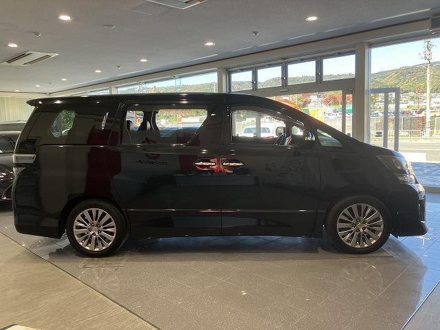 ヴェルファイア ２．４Ｚ　ゴールデンアイズＩＩ　禁煙車　サンルーフ　クルーズコントロール　クリランスソナー　両側パワースライドドア　パワーバックドア　クロハーフレザーシート　純正１８インチＡＷ　スマートキープッシュスタート　ビルトインＥＴＣ（28枚目）