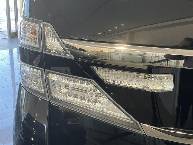 ヴェルファイア ２．４Ｚ　ゴールデンアイズＩＩ　禁煙車　サンルーフ　クルーズコントロール　クリランスソナー　両側パワースライドドア　パワーバックドア　クロハーフレザーシート　純正１８インチＡＷ　スマートキープッシュスタート　ビルトインＥＴＣ（33枚目）