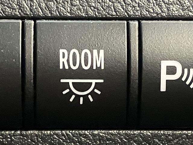 ヴェルファイア ２．４Ｚ　ゴールデンアイズＩＩ　禁煙車　サンルーフ　クルーズコントロール　クリランスソナー　両側パワースライドドア　パワーバックドア　クロハーフレザーシート　純正１８インチＡＷ　スマートキープッシュスタート　ビルトインＥＴＣ（56枚目）