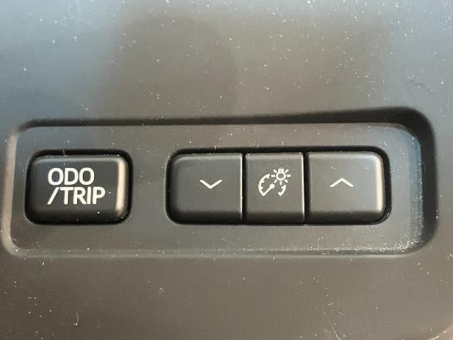 クラウンハイブリッド アスリートＳ　ブラックスタイル　禁煙車　モデリスタエアロ　サンルーフ　テラロッサ本革エアシート　アドバンスドパッケージ　レーダークルーズ　クリランスソナー　プリクラッシュ　パワーシート　１８インチスパッタリングＡＷ　バックカメラ（57枚目）