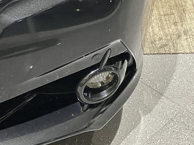 クラウン アスリートＳ　禁煙車　黒本革エアシート　アドバンストパッケージ　レーダークルーズ　クリアランスソナー　プリクラッシュ　スパッタリング１８インチＡＷ　メーカーナビゲーション　バックモニター　ＨＩＤヘッドライト　ＥＴＣ（42枚目）