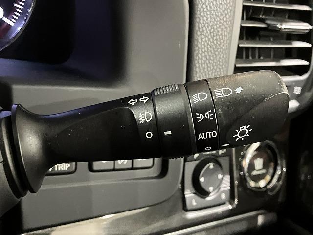 クラウン アスリートＳ　禁煙車　黒本革エアシート　アドバンストパッケージ　レーダークルーズ　クリアランスソナー　プリクラッシュ　スパッタリング１８インチＡＷ　メーカーナビゲーション　バックモニター　ＨＩＤヘッドライト　ＥＴＣ（54枚目）