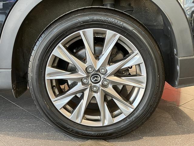 ＣＸ－８ ＸＤプロアクティブ　Ｓパッケージ　禁煙　アルパインフリップダウン　スマートシティブレーキ　３６０°ビュー　レーダークルーズ　クリアランスソナー　ブラインドスポットモニタ　　シートメモリー　黒本革エアシート　ルーフレール　電動リアゲート（31枚目）