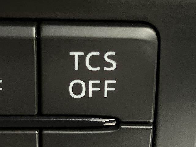 ＣＸ－８ ＸＤプロアクティブ　Ｓパッケージ　禁煙　アルパインフリップダウン　スマートシティブレーキ　３６０°ビュー　レーダークルーズ　クリアランスソナー　ブラインドスポットモニタ　　シートメモリー　黒本革エアシート　ルーフレール　電動リアゲート（54枚目）