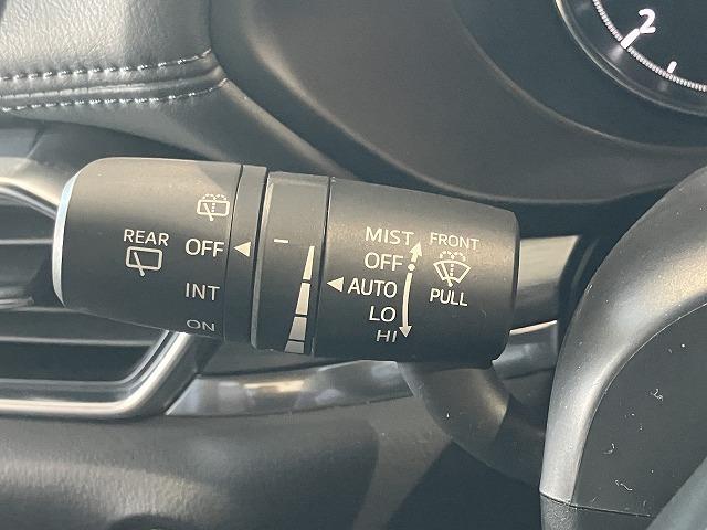 ＣＸ－８ ＸＤプロアクティブ　Ｓパッケージ　禁煙　アルパインフリップダウン　スマートシティブレーキ　３６０°ビュー　レーダークルーズ　クリアランスソナー　ブラインドスポットモニタ　　シートメモリー　黒本革エアシート　ルーフレール　電動リアゲート（61枚目）