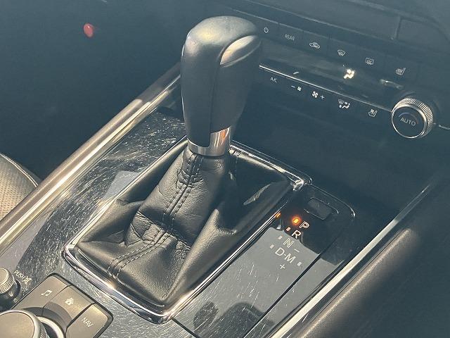 ＣＸ－８ ＸＤプロアクティブ　Ｓパッケージ　禁煙　アルパインフリップダウン　スマートシティブレーキ　３６０°ビュー　レーダークルーズ　クリアランスソナー　ブラインドスポットモニタ　　シートメモリー　黒本革エアシート　ルーフレール　電動リアゲート（63枚目）