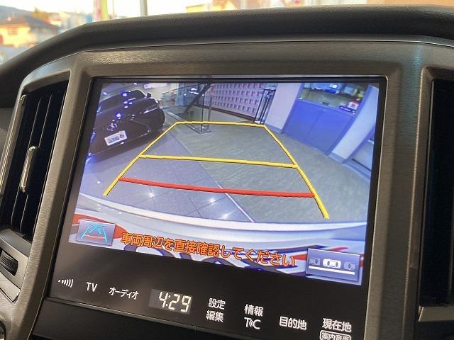 クラウンハイブリッド ロイヤルサルーン　禁煙車　アドバンストパッケージ　レーダークルーズ　クリランスソナー　トヨタセーフティセンス　プリクラッシュ　ＬＥＤヘッドライト　メーカーナビゲーション　バックモニター　パワーシート　シートヒーター（5枚目）