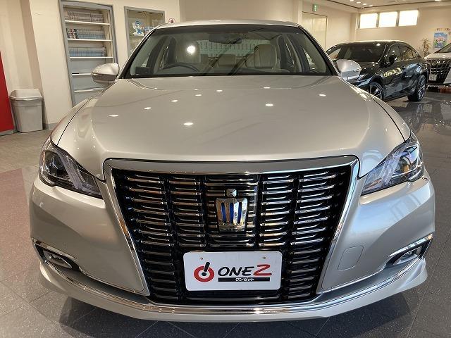 クラウンハイブリッド ロイヤルサルーン　禁煙車　アドバンストパッケージ　レーダークルーズ　クリランスソナー　トヨタセーフティセンス　プリクラッシュ　ＬＥＤヘッドライト　メーカーナビゲーション　バックモニター　パワーシート　シートヒーター（13枚目）