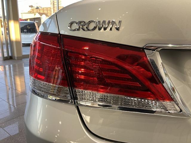 クラウンハイブリッド ロイヤルサルーン　禁煙車　アドバンストパッケージ　レーダークルーズ　クリランスソナー　トヨタセーフティセンス　プリクラッシュ　ＬＥＤヘッドライト　メーカーナビゲーション　バックモニター　パワーシート　シートヒーター（31枚目）