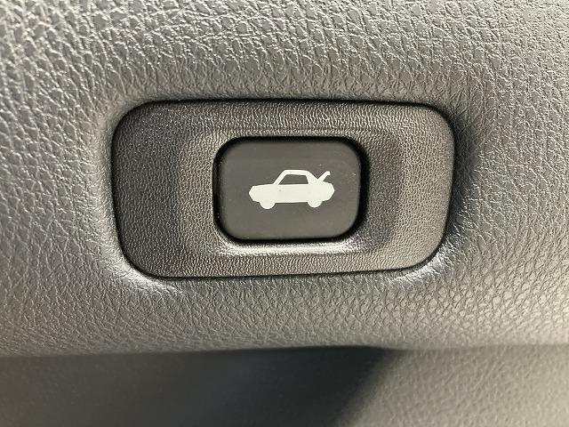 クラウンハイブリッド ロイヤルサルーン　禁煙車　アドバンストパッケージ　レーダークルーズ　クリランスソナー　トヨタセーフティセンス　プリクラッシュ　ＬＥＤヘッドライト　メーカーナビゲーション　バックモニター　パワーシート　シートヒーター（57枚目）