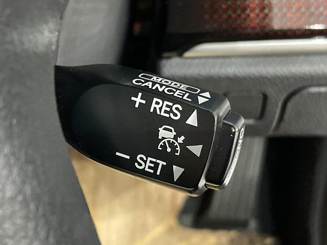 クラウンハイブリッド ロイヤルサルーン　禁煙車　アドバンストパッケージ　レーダークルーズ　クリランスソナー　トヨタセーフティセンス　プリクラッシュ　ＬＥＤヘッドライト　メーカーナビゲーション　バックモニター　パワーシート　シートヒーター（63枚目）