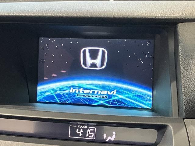 インスパイア ベースグレード　禁煙車　クルーズコントロール　純正１７インチＡＷ　ＨＩＤヘッドライト　クロハーフレザーシート　パワーシート　メーカーナビゲーション　スマートキー　ビルトインＥＴＣ（4枚目）