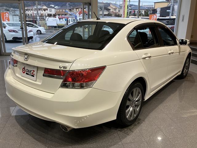 インスパイア ベースグレード　禁煙車　クルーズコントロール　純正１７インチＡＷ　ＨＩＤヘッドライト　クロハーフレザーシート　パワーシート　メーカーナビゲーション　スマートキー　ビルトインＥＴＣ（19枚目）