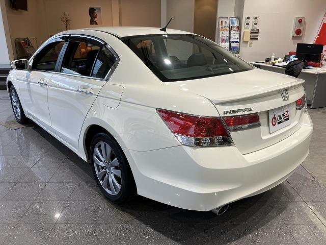 インスパイア ベースグレード　禁煙車　クルーズコントロール　純正１７インチＡＷ　ＨＩＤヘッドライト　クロハーフレザーシート　パワーシート　メーカーナビゲーション　スマートキー　ビルトインＥＴＣ（20枚目）