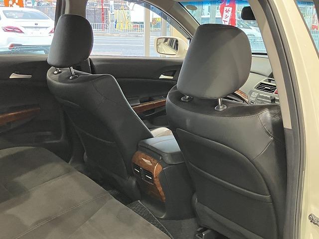 インスパイア ベースグレード　禁煙車　クルーズコントロール　純正１７インチＡＷ　ＨＩＤヘッドライト　クロハーフレザーシート　パワーシート　メーカーナビゲーション　スマートキー　ビルトインＥＴＣ（37枚目）